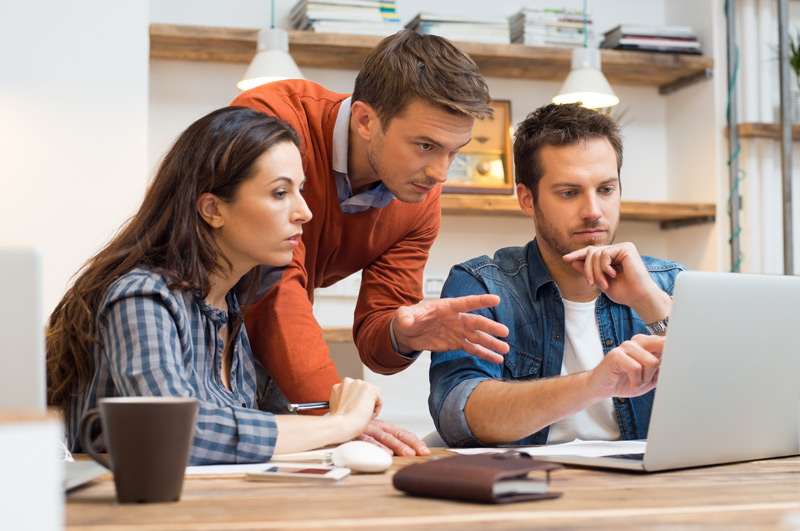 accompagnement de dirigeants avec un consultant pour analyser et améliorer la performance de l’entreprise
